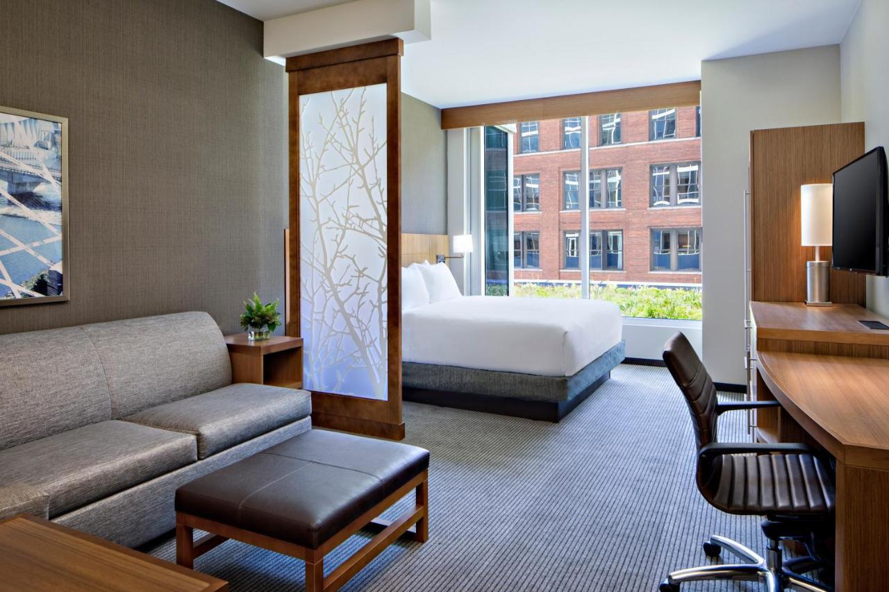 Hyatt Place Grand Rapids Downtown Exterior photo
